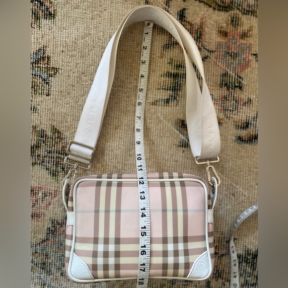 BURBERRY Pink NOVA CHECK Camera/Crossbody Bag(6”x8”)w/removeable LOGO Strap🔥EUC - Picture 9 of 17